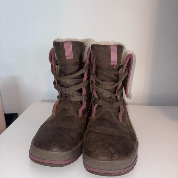 Keen Dry Snowmass Brown Leather Sherpa Low Boots - Picture 9 of 16